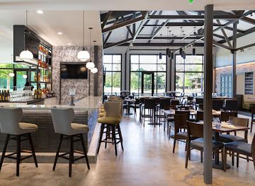 texas/the-woodlands/restaurant/back-table-kitchen-bar