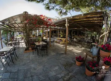 Kentrikon Restaurant - Meze