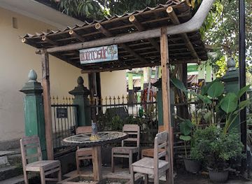 indonesia/yogyakarta/restaurant/water-castle-cafe