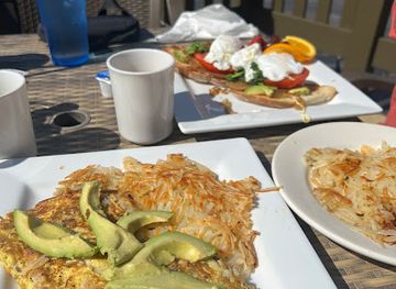 wisconsin/racine/restaurant/aries-cafe