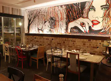 Willow Dining