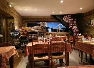 france/auvergne-volcanoes/restaurant/buron-du-col-de-la-croix-morand