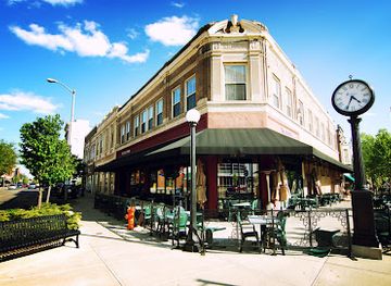 illinois/champaign/restaurant/guido-s-bar-grill