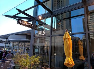 washington/bellevue/downtown-bellevue/restaurant/black-bottle-bellevue