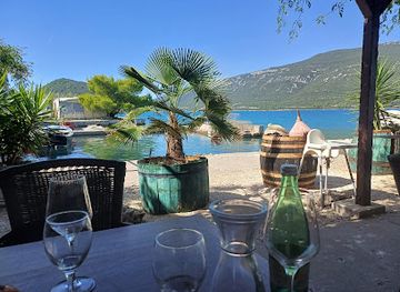 croatia/posavina/restaurant/seosko-domacinstvo-ficovic