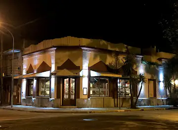 Once y Veinte Restaurant LA PERLA