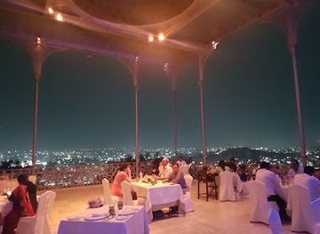 india/hyderabad/restaurant/gol-banglow-unique-dining-taj-falaknuma