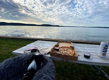 michigan/pictured-rocks-national-lakeshore/restaurant/pictured-rocks-pizza