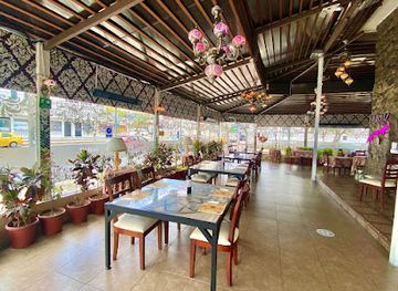 ecuador/southeast-oriente/restaurant/fairuz