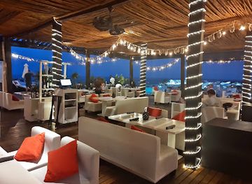 mexico/playa-del-carmen/restaurant/lola-rooftop-restaurant