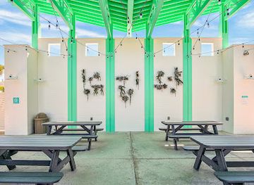 texas/port-aransas/restaurant/turtle-s-poolside-grill