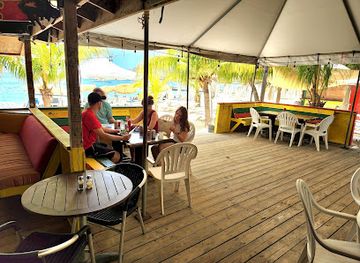 saint-kitts-and-nevis/cotton-ground/restaurant/reggae-beach-bar-grill