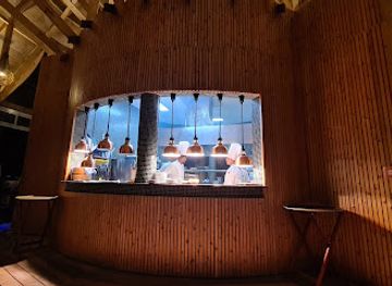 maldives/dhigurah/restaurant/moodhu-grill