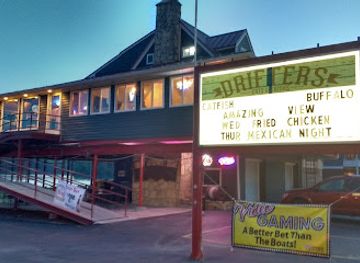 illinois/great-river-road/restaurant/drifters-bar-and-grill