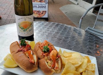 florida/pensacola/restaurant/steam-joint-at-casks-flights