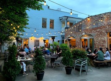 virginia/charlottesville/restaurant/oakhart-social