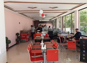 pakistan/naran/restaurant/karachi-fast-food-ice-cream-parlor