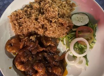 the-gambia/bakau/restaurant/the-big-tree-bar-and-restaurant