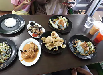 Yati Ayam Percik