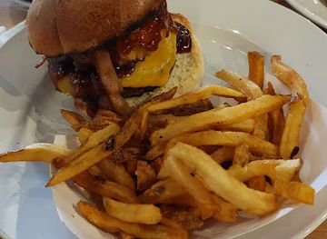 virginia/fredericksburg/restaurant/harry-s-sidecar