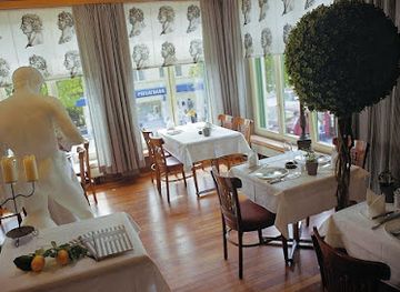 liechtenstein/vaduz/restaurant/cesare