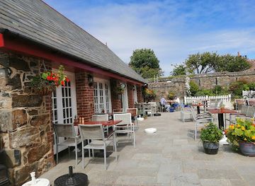 guernsey/sark/restaurant/la-seigneurie-house-and-gardens