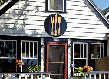 wisconsin/madeline-island/restaurant/farmhouse-kitchen-and-inn