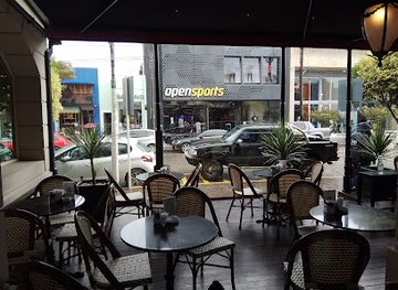 argentina/mar-del-plata/los-troncos/restaurant/l-epoque-bistro