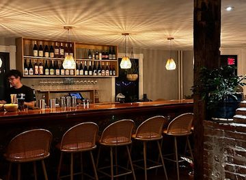 maine/camden/restaurant/costa-media