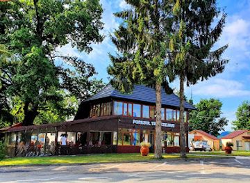 romania/buila-vanturarita-national-park/restaurant/popas-turistic-trei-stejari-casa-horezeana