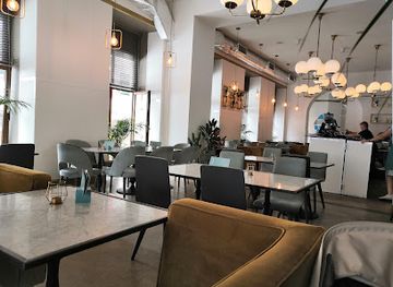 poland/wroclaw/restaurant/umami-dumpling-pasta-bar