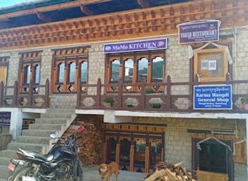 bhutan/bumthang/restaurant/friends-restaurant-bar