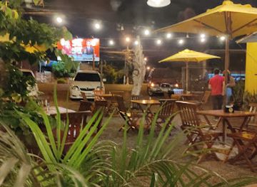 paraguay/villarrica/restaurant/kombikini-bar