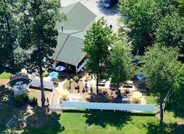 maryland/wye-island-natural-resource-management-area/restaurant/big-bats-cafe