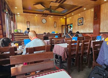 india/meghalaya/restaurant/golden-flower-restaurant