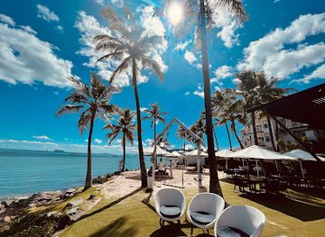 australia/whitsunday-islands/restaurant/the-rocks-restaurant-bar-rebranded-to-coral-sea-pavilion