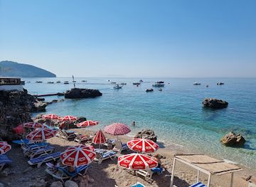 albania/dhermi-region/restaurant/piratet-1