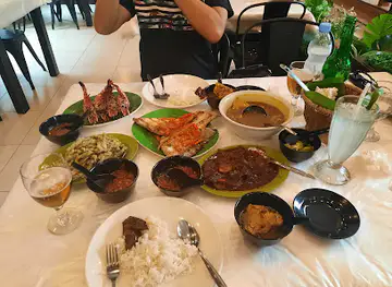 Ratu Gurih Seafood Market & Resto