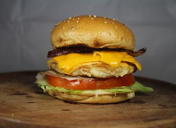 paraguay/ypacarai/restaurant/burgr-house