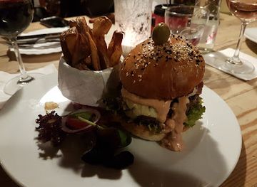 hungary/szeged/dom-ter/restaurant/cirmi-gasztrokocsma