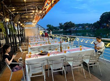 malaysia/southern-region/restaurant/secret-of-louisiana-at-the-lake-restaurant