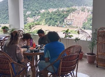 india/rishikesh/laxman-jhula/restaurant/sky-rooftop-restaurant-laxman-jhula