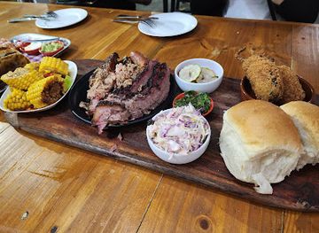 australia/cairns/restaurant/slap-and-pickle-low-and-slow-smokehouse