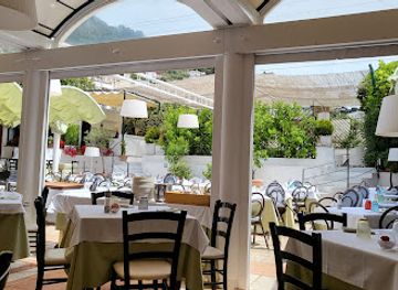 italy/capri/restaurant/villa-verde