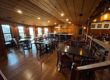 missouri/lake-of-the-ozarks/restaurant/the-tavern-at-trails-end