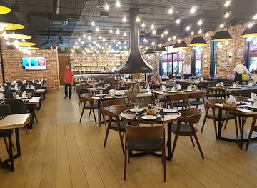 albania/has/restaurant/rozafa-fish-city