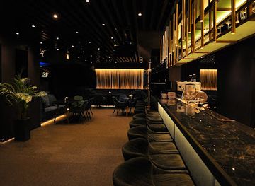 ukraine/uzhhorod/restaurant/svoi