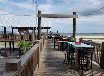 mississippi/gulfport/restaurant/shaggy-s-gulfport-beach