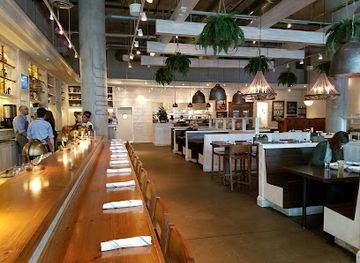ohio/cincinnati/downtown-cincinnati/restaurant/maplewood-kitchen-and-bar