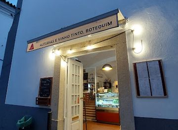 portugal/evora/restaurant/alegrias-e-vinho-tinto-botequim